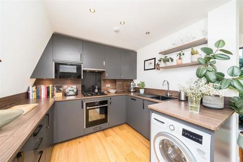 Stockwell Road, London SW9