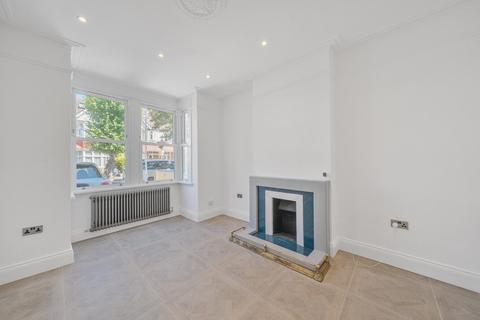 4 bedroom detached house for sale, Kings Avenue, New Malden, London, KT3