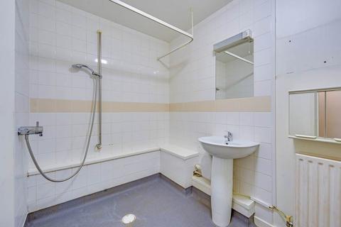 2 bedroom flat for sale, Masters Street, London E1