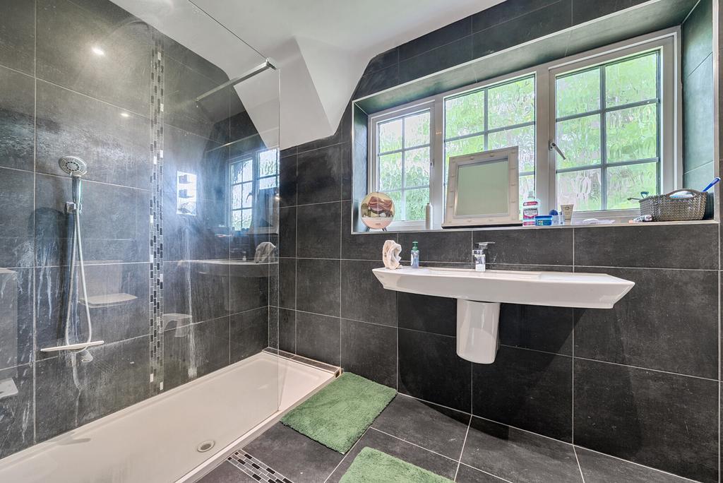 Main - Ensuite