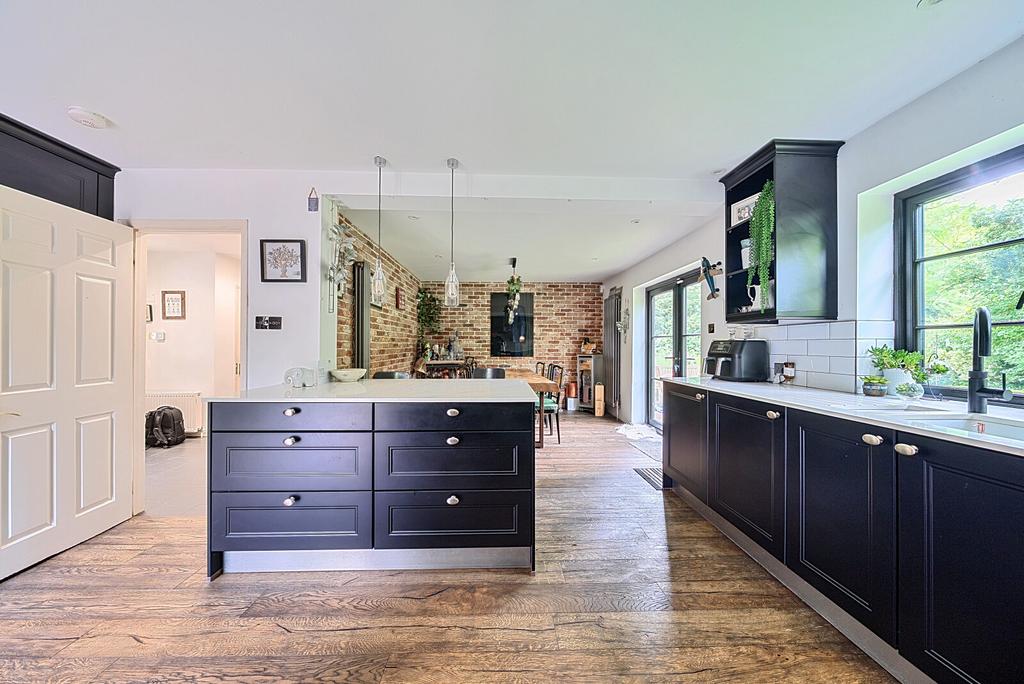 Main - Kitchen