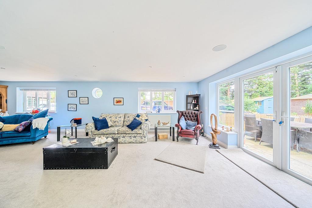 Annexe - Living Room