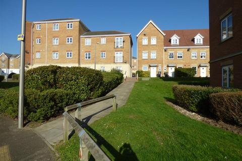2 bedroom apartment for sale, Ambleside, Purfleet RM19