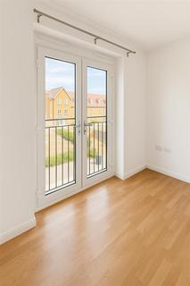 2 bedroom apartment for sale, Ambleside, Purfleet RM19