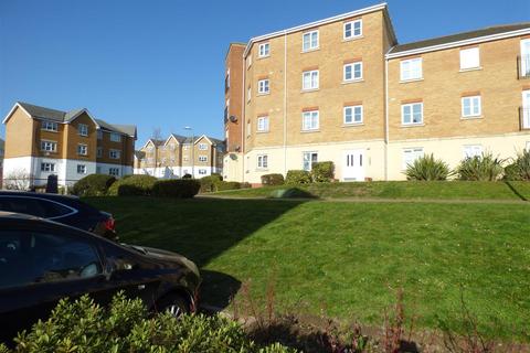 26 Ambleside, Purfleet, RM19 1PX