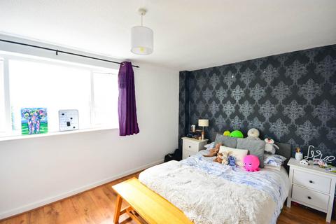 8 Haygarth, Knebworth, SG3 6HE