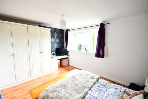 8 Haygarth, Knebworth, SG3 6HE