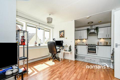 2 bedroom flat to rent, Hayburn Road, Swindon, Wiltshire, SN25