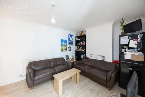 4 bedroom end of terrace house for sale, Cromwell Street, Brighton