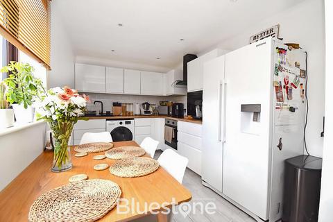 2 bedroom maisonette for sale, Conway Road, Newport, NP19