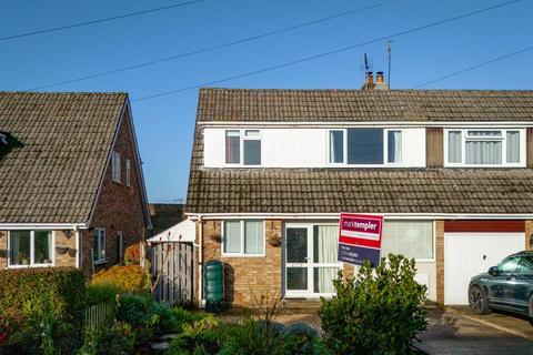 3 bedroom semi-detached house for sale, Well presented family home in Congresbury
