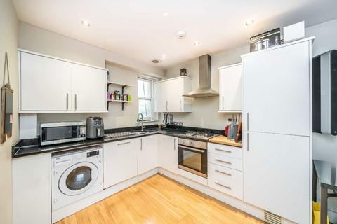 3 bedroom flat for sale, Landor Road, London SW9