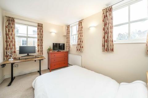 3 bedroom flat for sale, Landor Road, London SW9