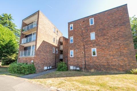 1 bedroom apartment for sale, Leaf Close, Northwood, Hillingdon