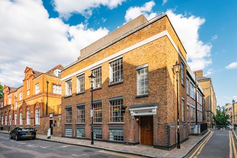 undefined, Bowling Green Lane, London, EC1R