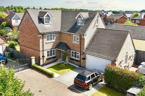 5 bedroom detached house for sale, Main Road, Shavington, CW2