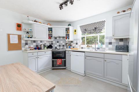 1 Adelphi Close, Maidenbower, Crawley, RH10 7HA