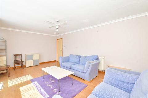 2 bedroom flat for sale, Church Street, Littlehampton BN17