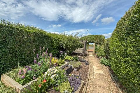 6 Broom Terrace, Burnopfield, Newcastle Upon Tyne, NE16 6DS