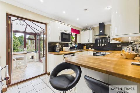 121 Penwithick Park, Penwithick, St Austell, PL26 8XZ