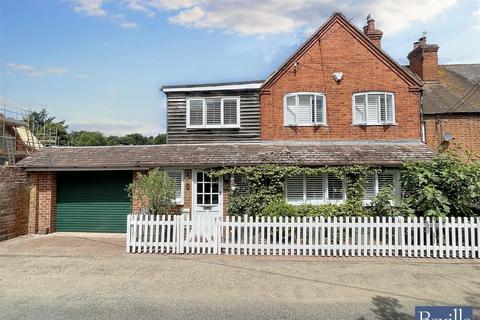 4 bedroom semi-detached house for sale, Road Running Through Harpsden, Henley-On-Thames RG9