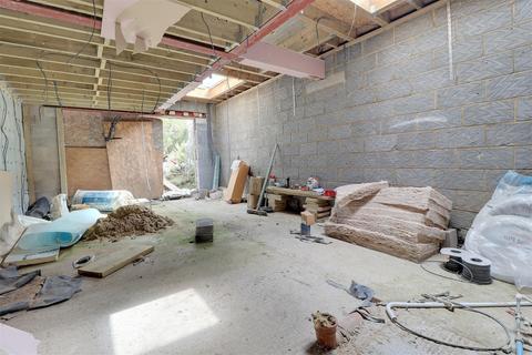 112 Gloucester Road, Cheltenham, GL51 8NS