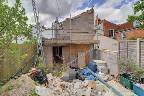 112 Gloucester Road, Cheltenham, GL51 8NS