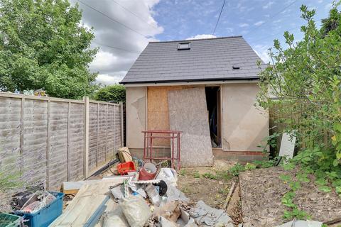112 Gloucester Road, Cheltenham, GL51 8NS