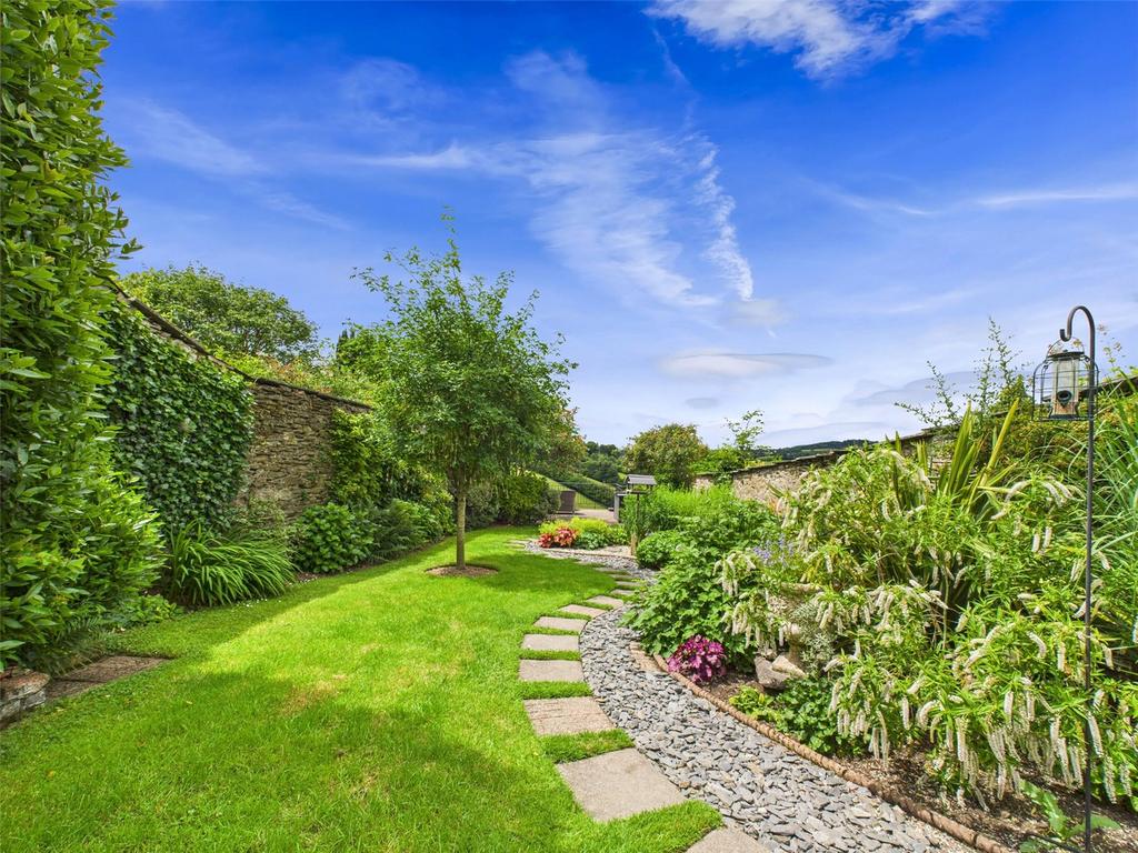 Lawned Garden