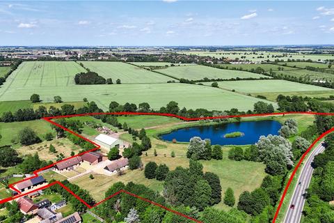 Equestrian property for sale, Wyton, Huntingdon, Cambridgeshire, PE28