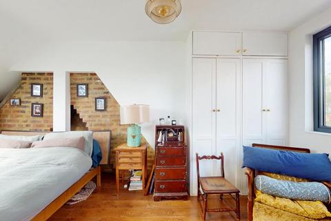 3 bedroom flat to rent, 109A Harley Road, London NW10