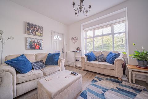 2 bedroom semi-detached house for sale, Stratford Road, Shirley, B90