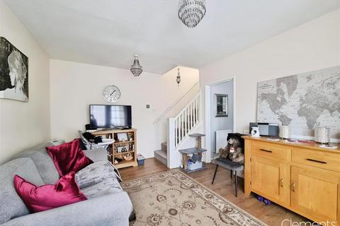 68 Aycliffe Drive, Hemel Hempstead, HP2 6DF