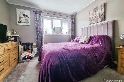 68 Aycliffe Drive, Hemel Hempstead, HP2 6DF