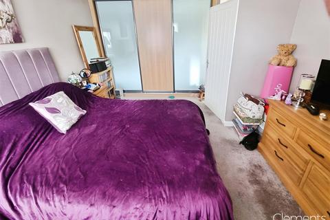 68 Aycliffe Drive, Hemel Hempstead, HP2 6DF