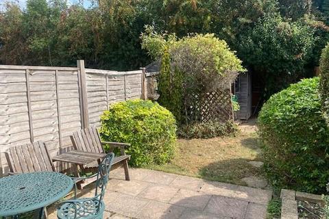 11 Chilmans Drive, Bookham, Leatherhead, KT23 4BX