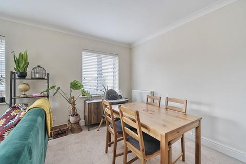 2 bedroom flat for sale, Mountside Place, 1a Heathside Road, Woking, GU22