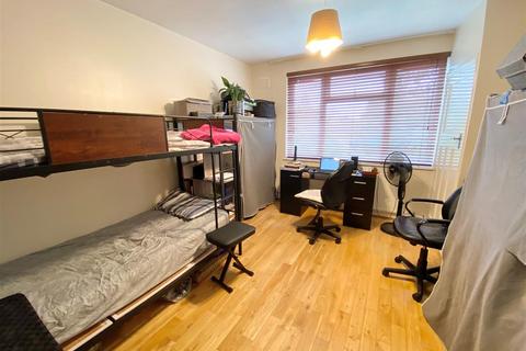 2 bedroom maisonette to rent, Aberdale Gardens, Herts EN6