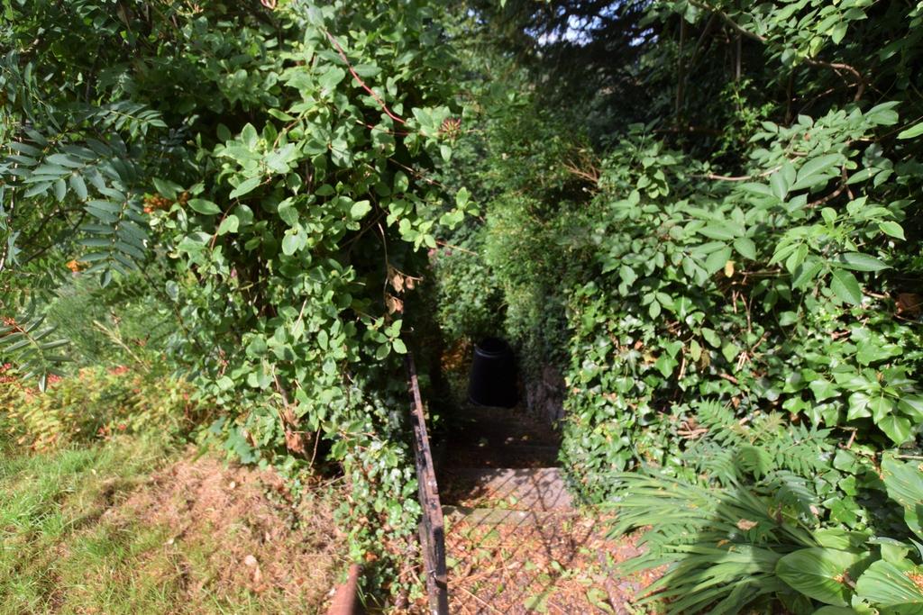 Dee Bank, 2 Kingholm Road, Dumfries, DG1 4 AX - Gri