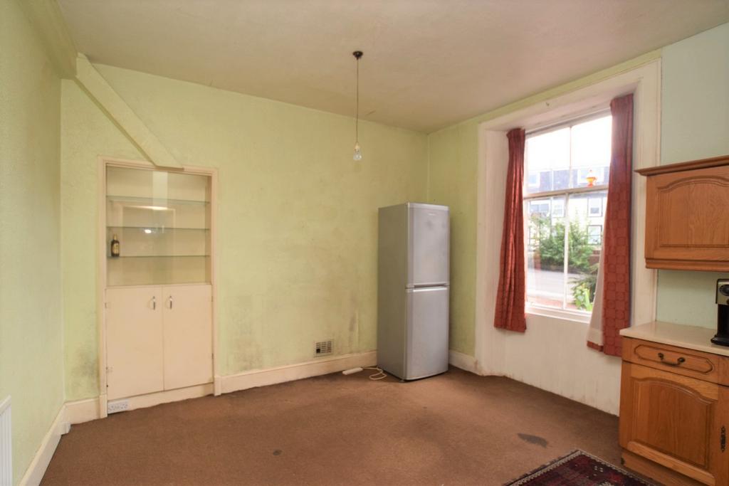 Dee Bank, 2 Kingholm Road, Dumfries, DG1 4 AX - Gri