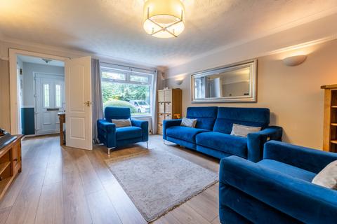4 bedroom semi-detached house for sale, Kingfisher Drive, Glasgow City G13