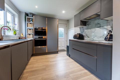 4 bedroom semi-detached house for sale, Kingfisher Drive, Glasgow City G13