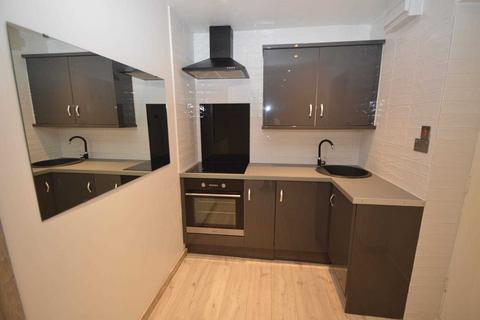 1 bedroom apartment to rent, LIGHTWATER