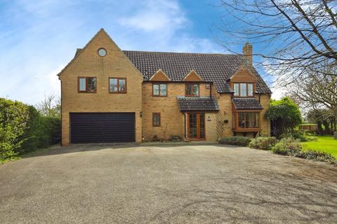 4 bedroom detached house for sale, Elmore Back, Elmore, Gloucester, GL2 3ST
