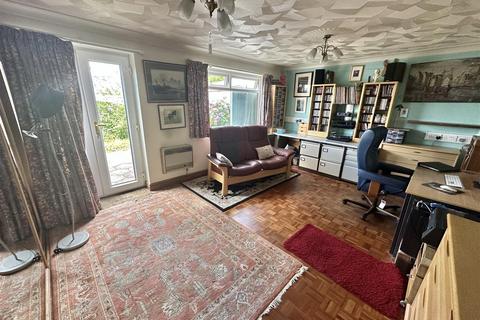 3 bedroom semi-detached bungalow for sale, Cawley Lane, Heckmondwike