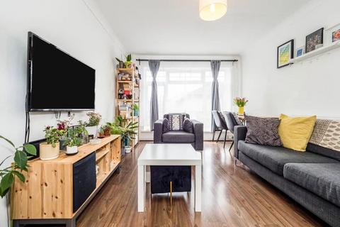 280a Clayhall Avenue, Ilford, IG5 0TD