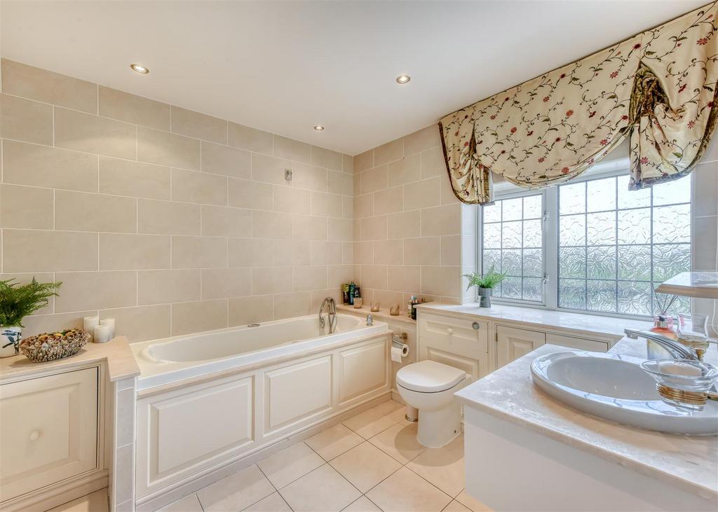 49 Sabrina Road-bathroom.jpg
