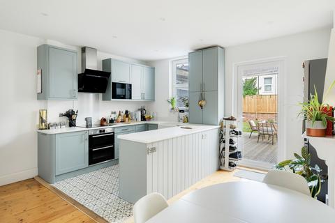 3 bedroom end of terrace house for sale, Bristol BS2