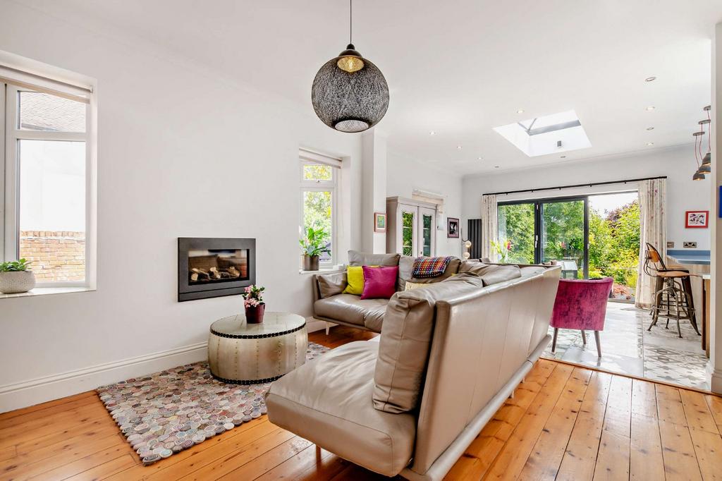 Kitchen/Dining