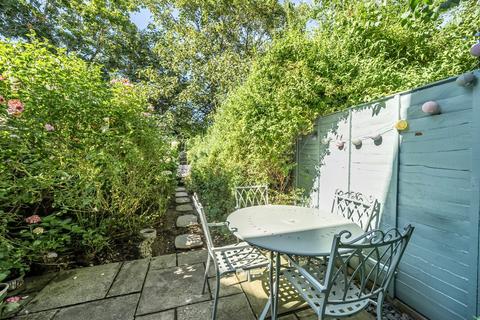 undefined, Weald Close, Guildford GU4